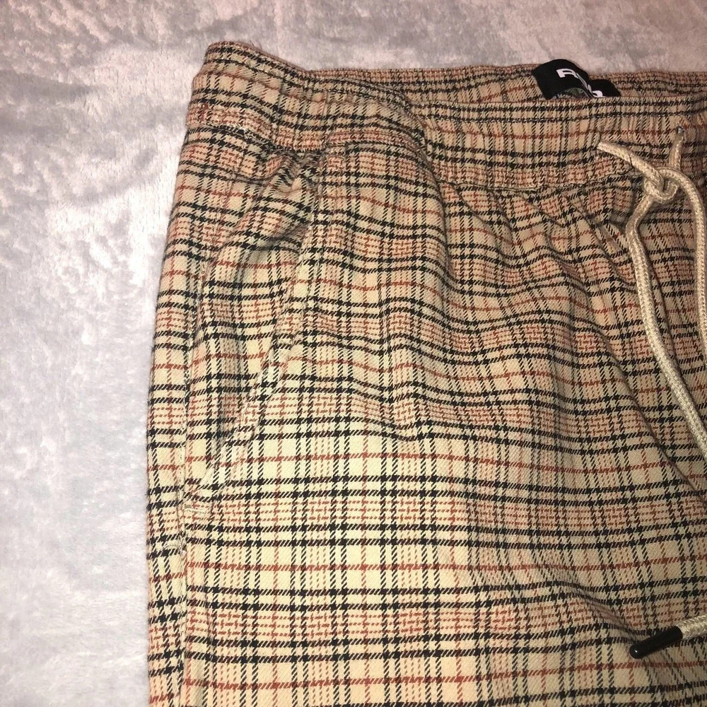 RSQ Pants Men's Size Large Beige Plaid Pull On Pants Elastic Waist Casual Pocket